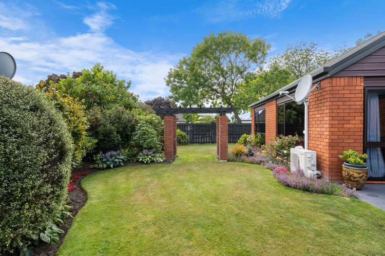 14 Brockhall Lane Avonhead_25