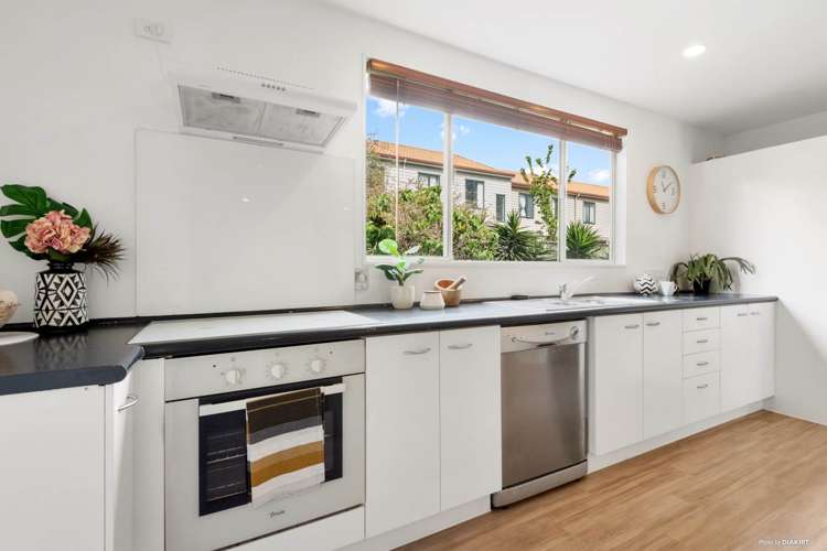 29/14 Ambrico Place New Lynn_16