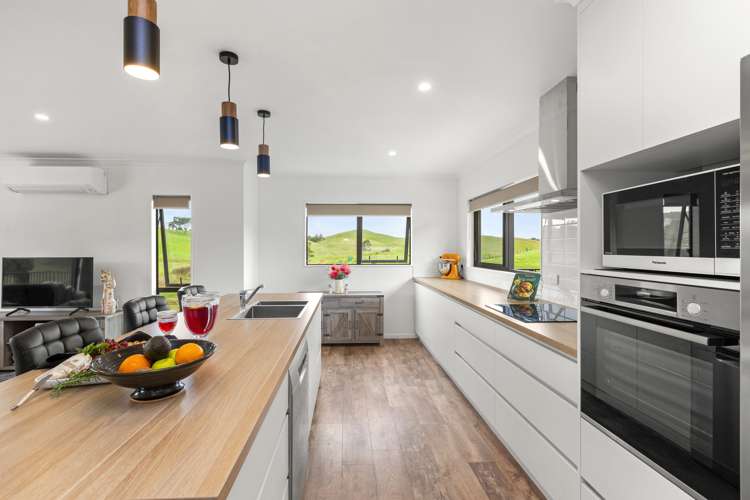 64 Ruapuke Road Raglan_12