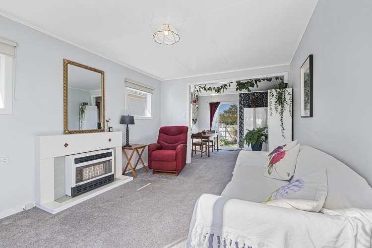2 Turakina Street Merrilands_1
