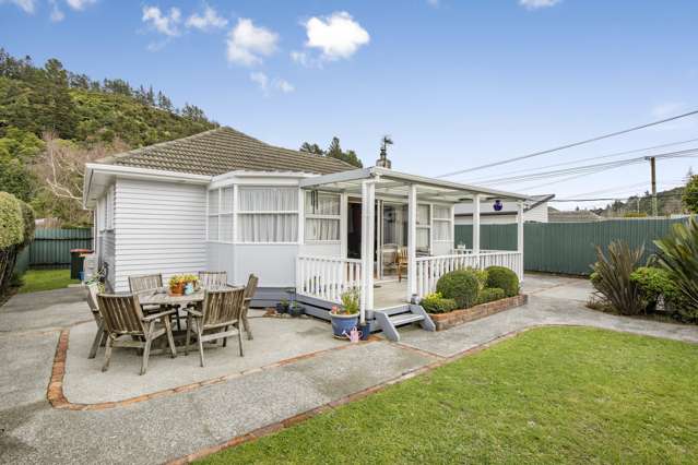 111 Hine Road Wainuiomata_1