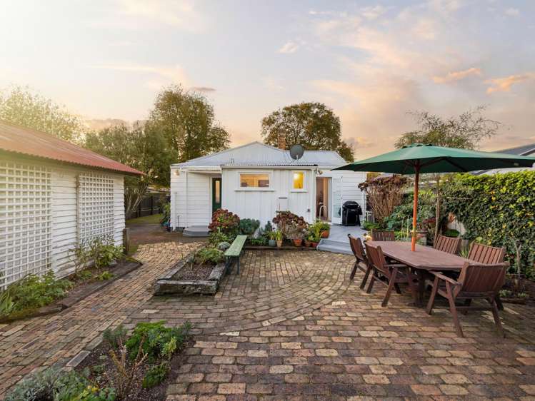 62 Albert Street Hamilton East_1