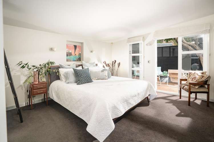 69 Marine Parade Seatoun_16