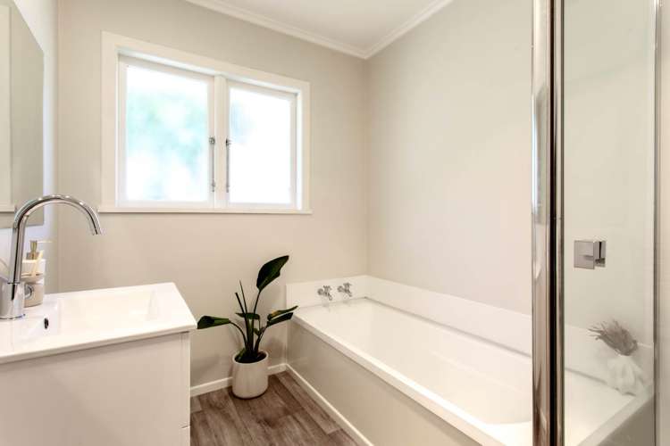 6 Ahiriri Avenue Avondale_13