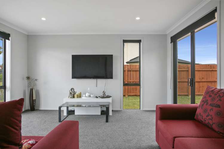 6 Broadcast Lane Rangatira Park_5