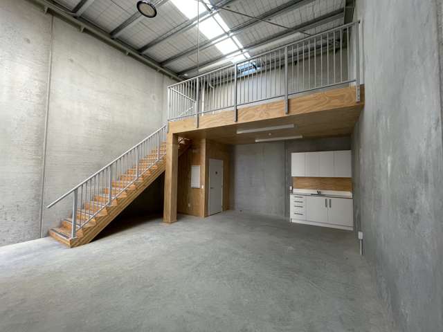 Versatile mixed business unit with mezzanine