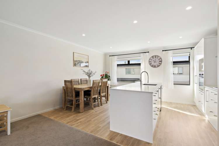 43 Bonnette Road Flat Bush_6