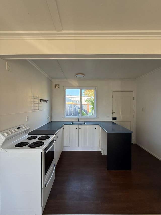 2/14 Karamu Street Strandon_3