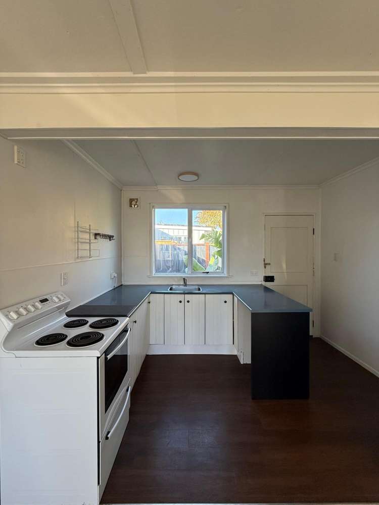 2/14 Karamu Street Strandon_3