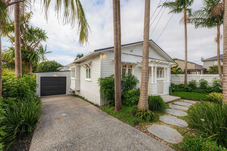 49 Huia Road Point Chevalier_1