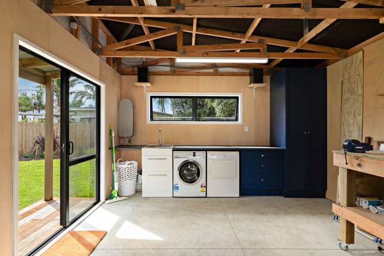 6 Mission Road Port Waikato_9