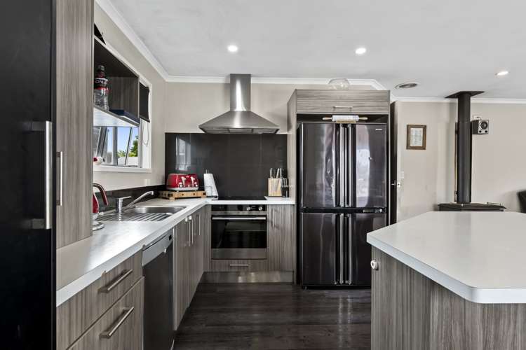 16 Carthew Street Okato_14