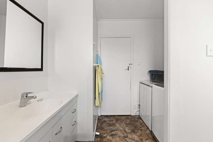 2/194 Powderham Street New Plymouth Central_12