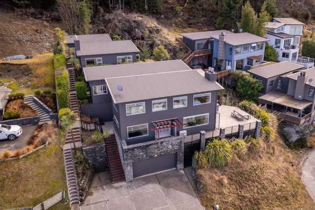 Dual-Dwelling Cash Cow with Spectacular Views