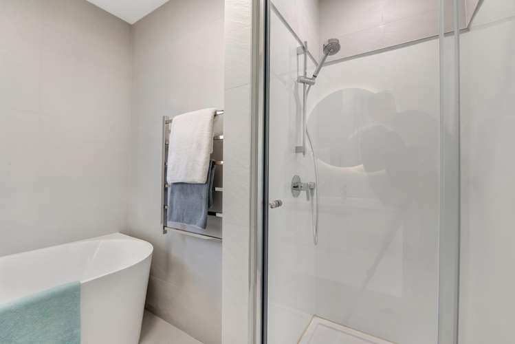 82 Ayton Drive Totara Vale_15