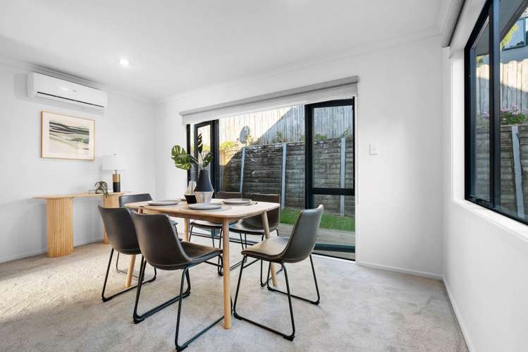 86 Fields Parade Oteha_9