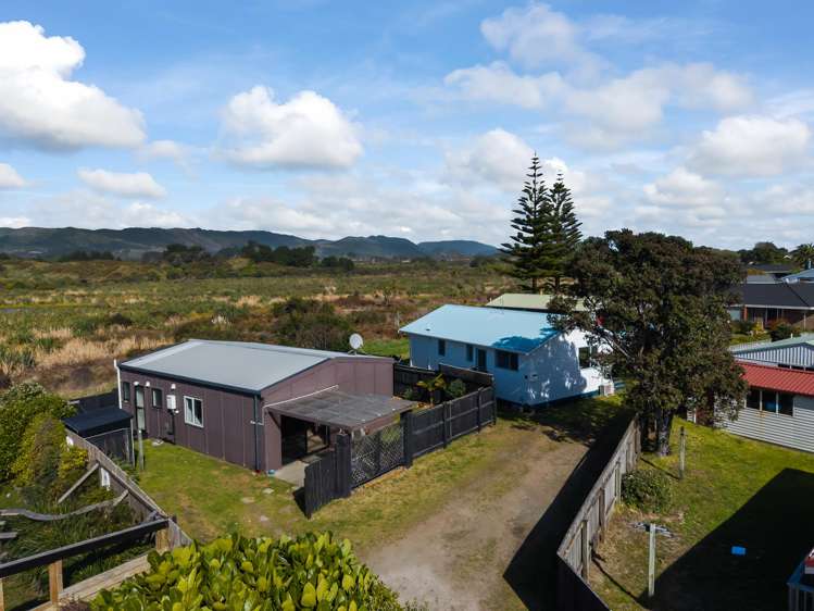 42 Rutherford Drive Waikanae Beach_10