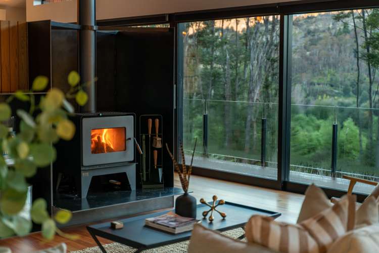 18 Falcon Heights Mount Creighton_5