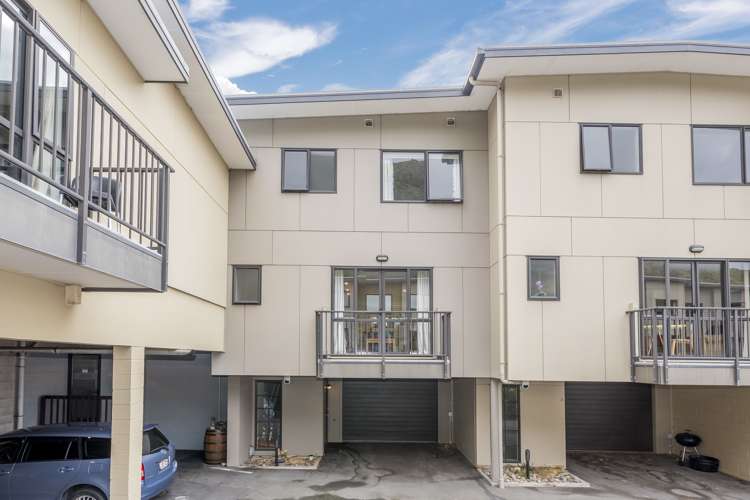 3/8 Wellington Road Paekakariki_10