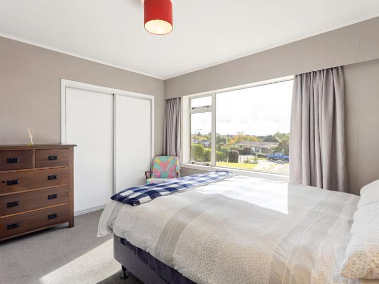 8 Magenta Place Dinsdale_13