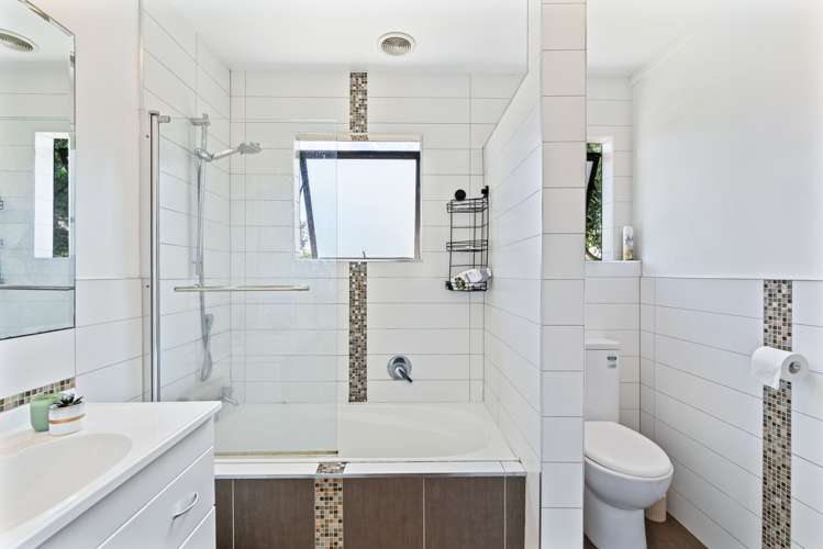 62 Atkinson Avenue Otaki Beach_9