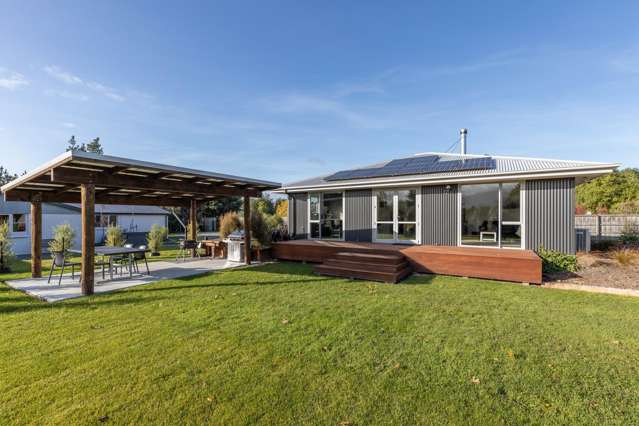 Modern Comfort Meets Sustainable Living!