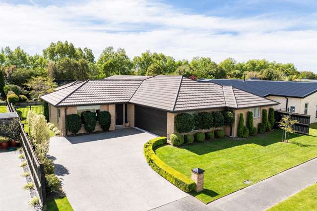 Four-Car Garaging, Space & Easy Living