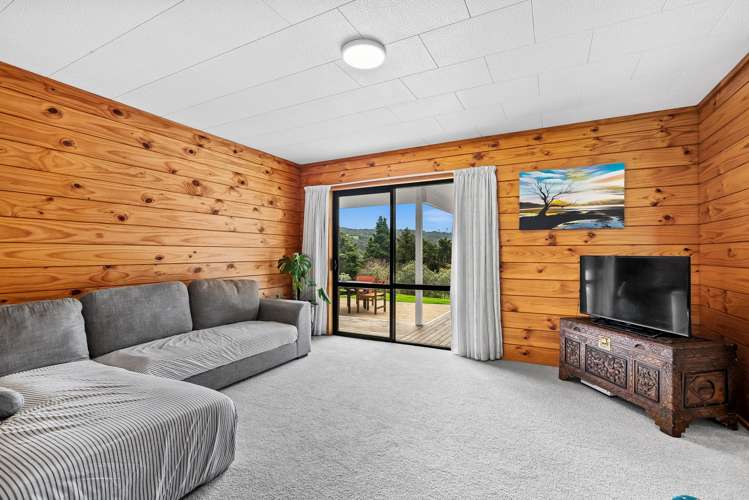 2006A State Highway 1 Whakapara_10