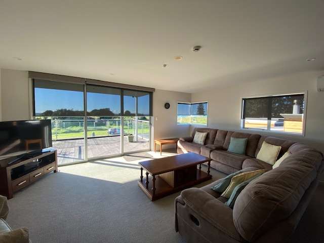 356 O1E Ocean Road 1117_4