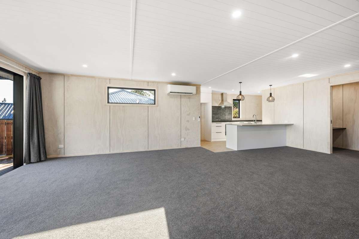 11 Blackhawk Close_2