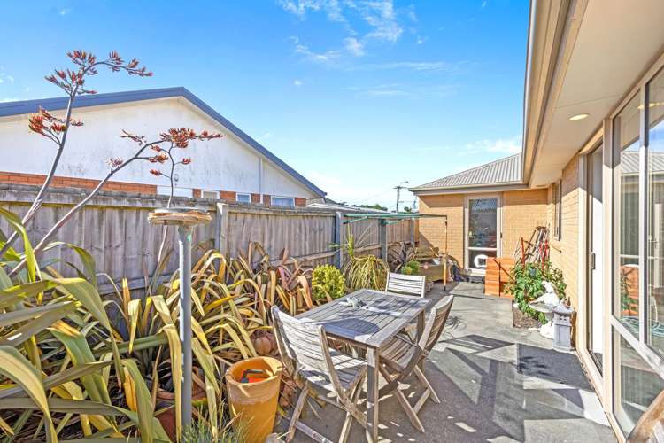 1-3/160 Breezes Road Wainoni_11