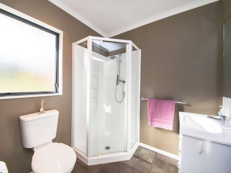 64 Fraser Drive Feilding_12