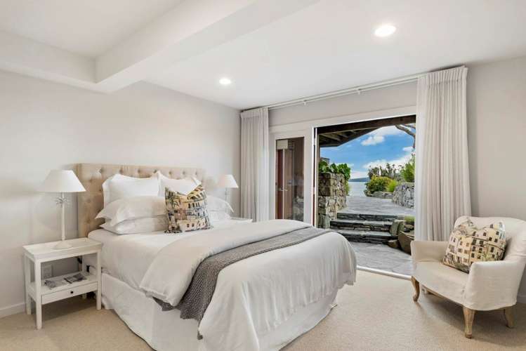 1 Beach Road Castor Bay_6