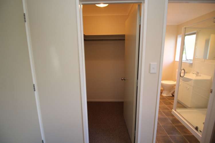 5 Russell Street Marton_15