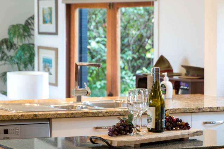 212 Ara-Kotinga Whitford_10