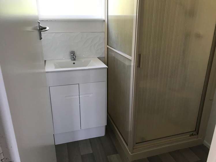 2 Clendon Place Manurewa_6