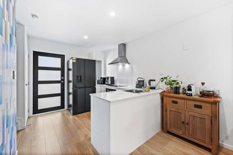 4/6 South Pacific Place_5