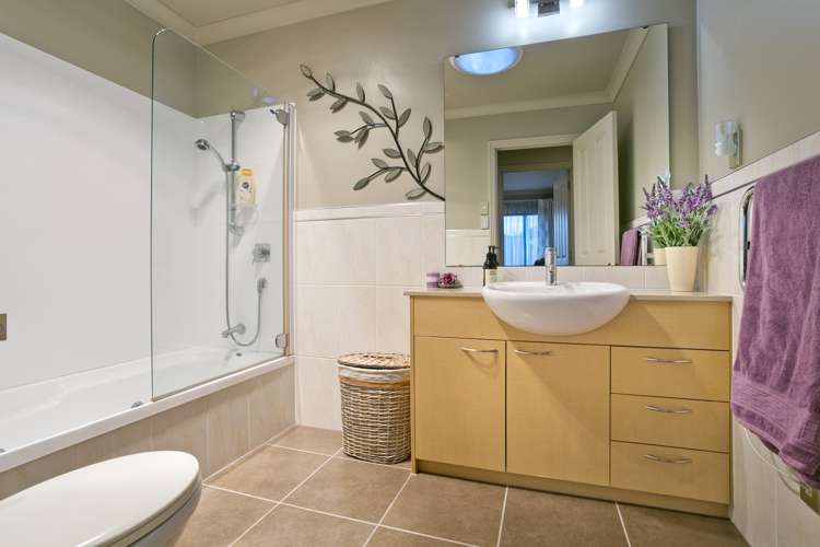 2 Archer Rayner Place Greenhithe_11