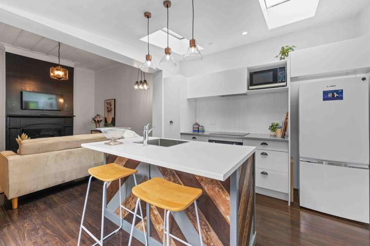 21 Serpentine Avenue Dunedin Central_7