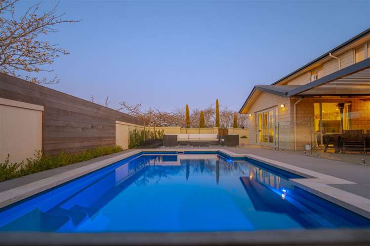 6 Benmore Gard Harewood_29