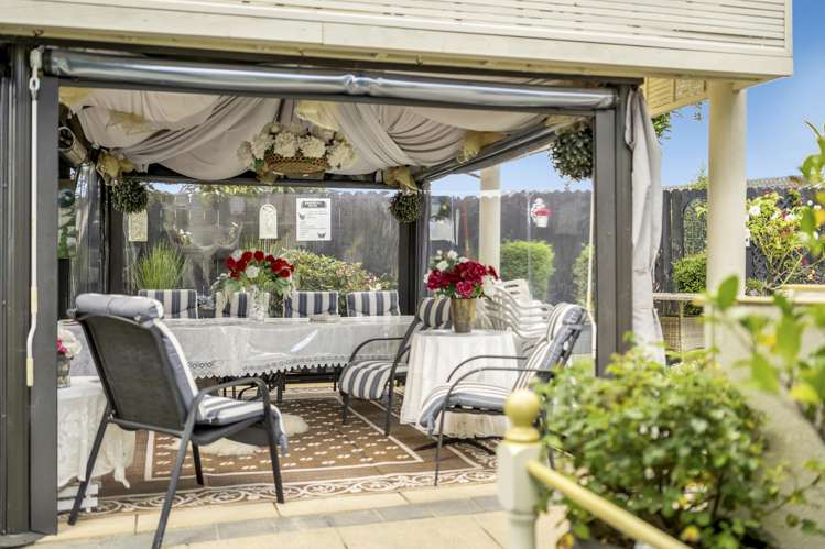 5 Borrowdace Avenue Botany Downs_16