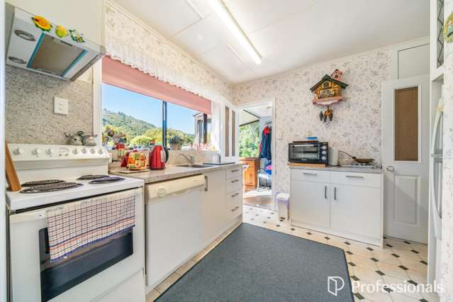 34 Wellington Road Wainuiomata_3
