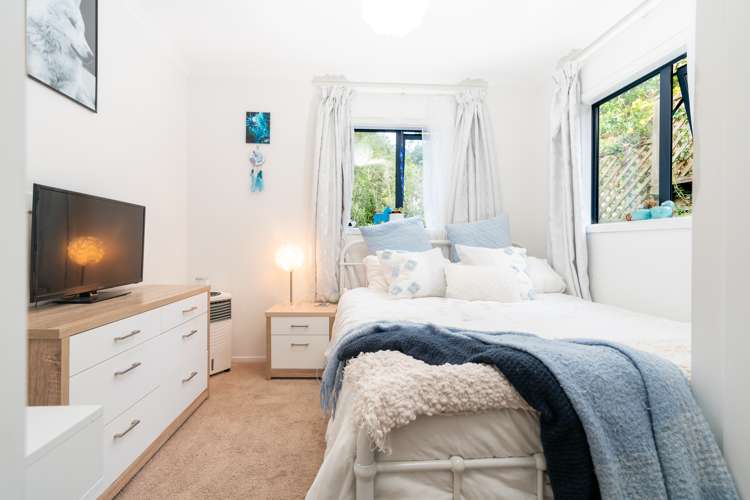 96a Larsen Crescent Tawa_9