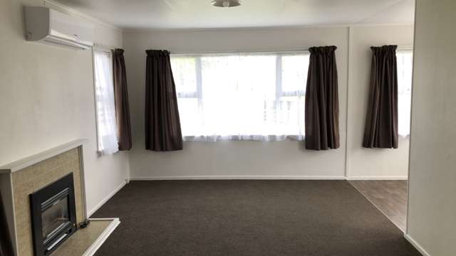 21 Churchill Avenue Feilding_3