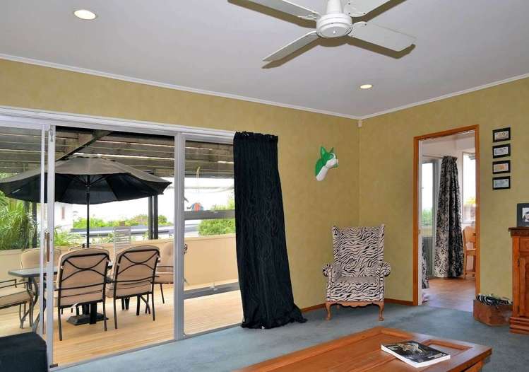 8 Advene Road Cockle Bay_11