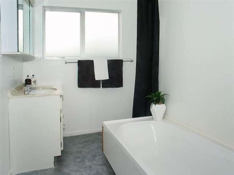 2 Pascoe Avenue Paremata_18