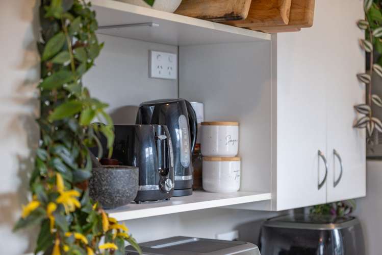 1B Tomin Road Glenview_10