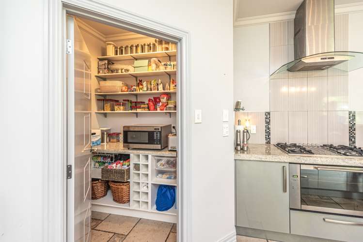 29 Lithgow Drive Otamatea_16