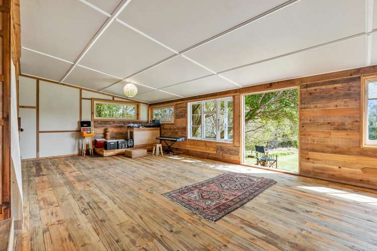 1068 Oruawharo Road Kaiwaka_11
