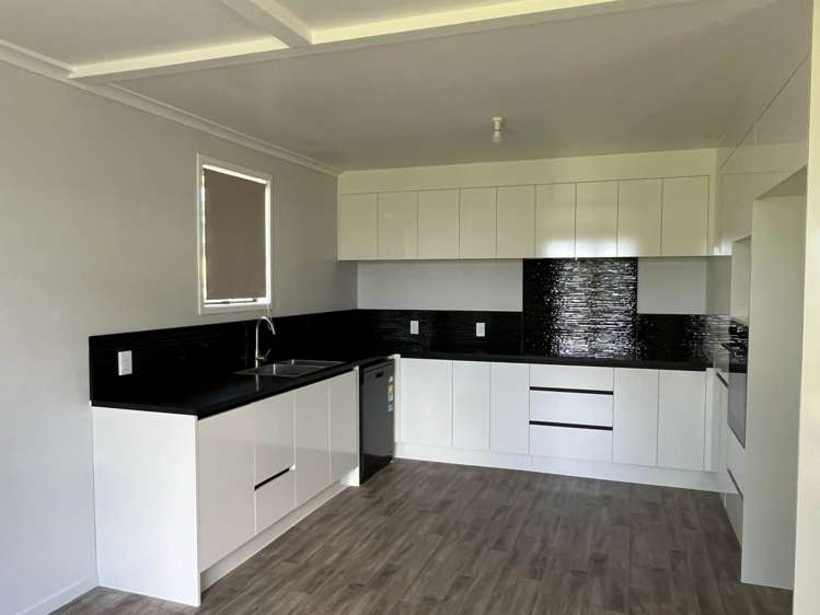3 Hetherington Road Ranui_5